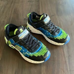 Sketchers Kids mega craft 2.0 sneaker size 1